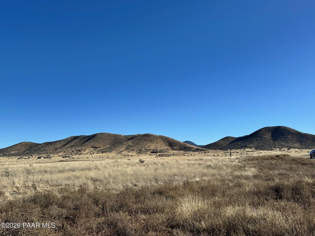 Photo of 10122 E Wishing Well Way, Prescott Valley, AZ 86315 (MLS # 1078778)