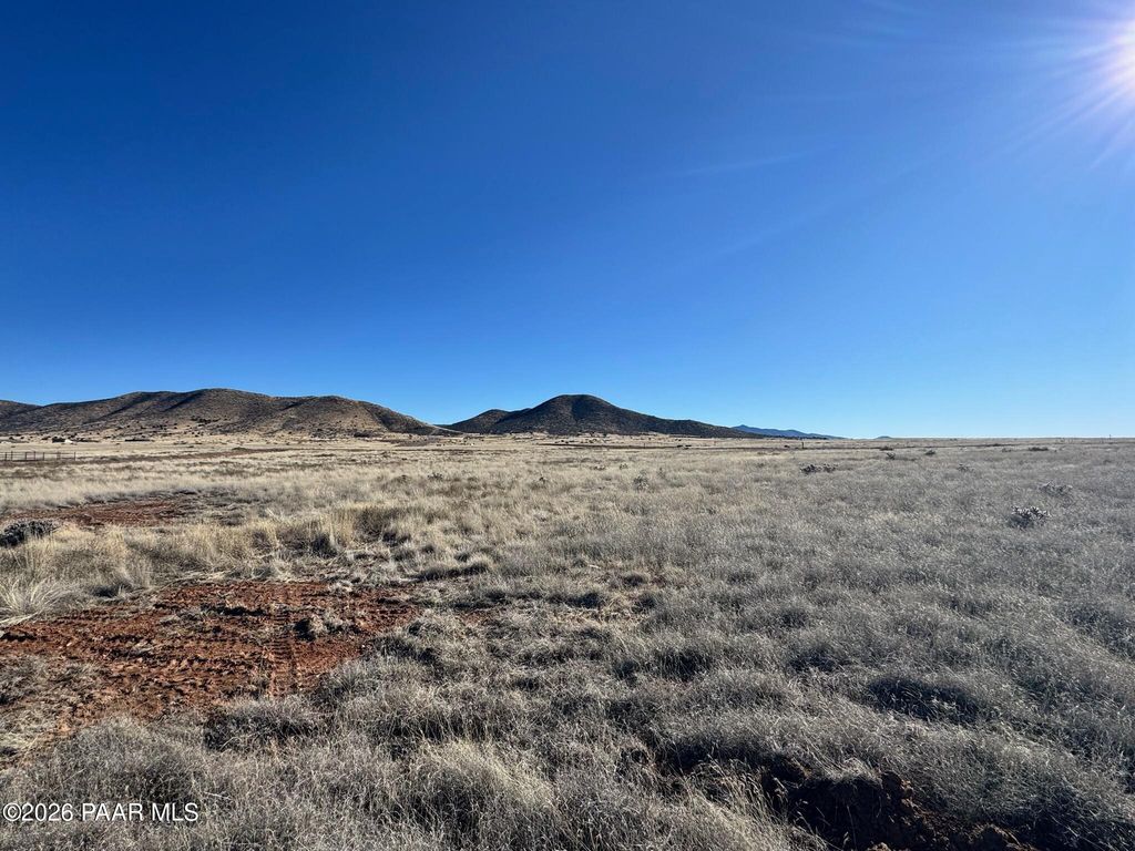 Photo of 10122 E Wishing Well Way, Prescott Valley, AZ 86315 (MLS # 1078778)