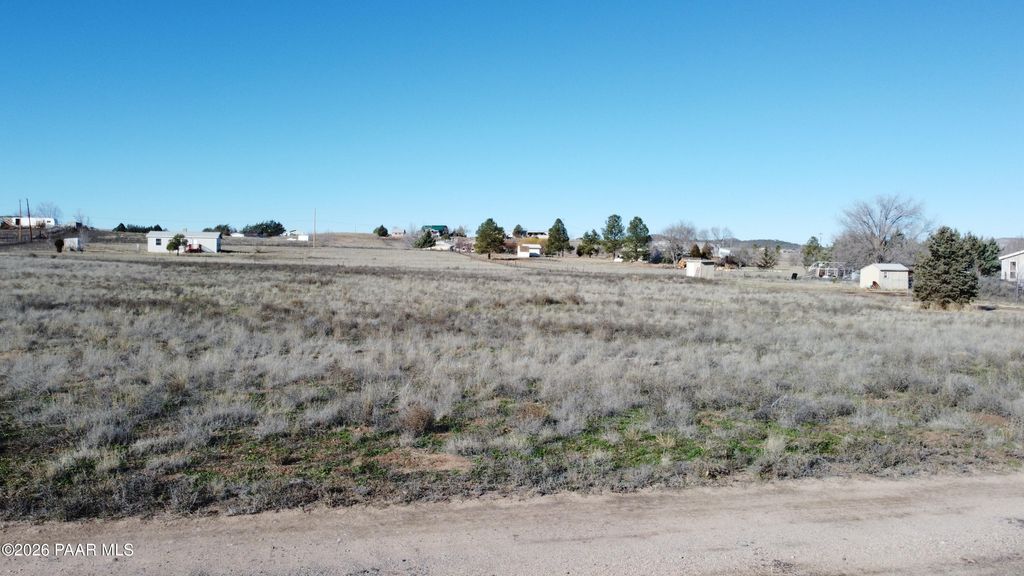 Photo of 150 S Apple Blossom Drive, Chino Valley, AZ 86323 (MLS # 1078658)