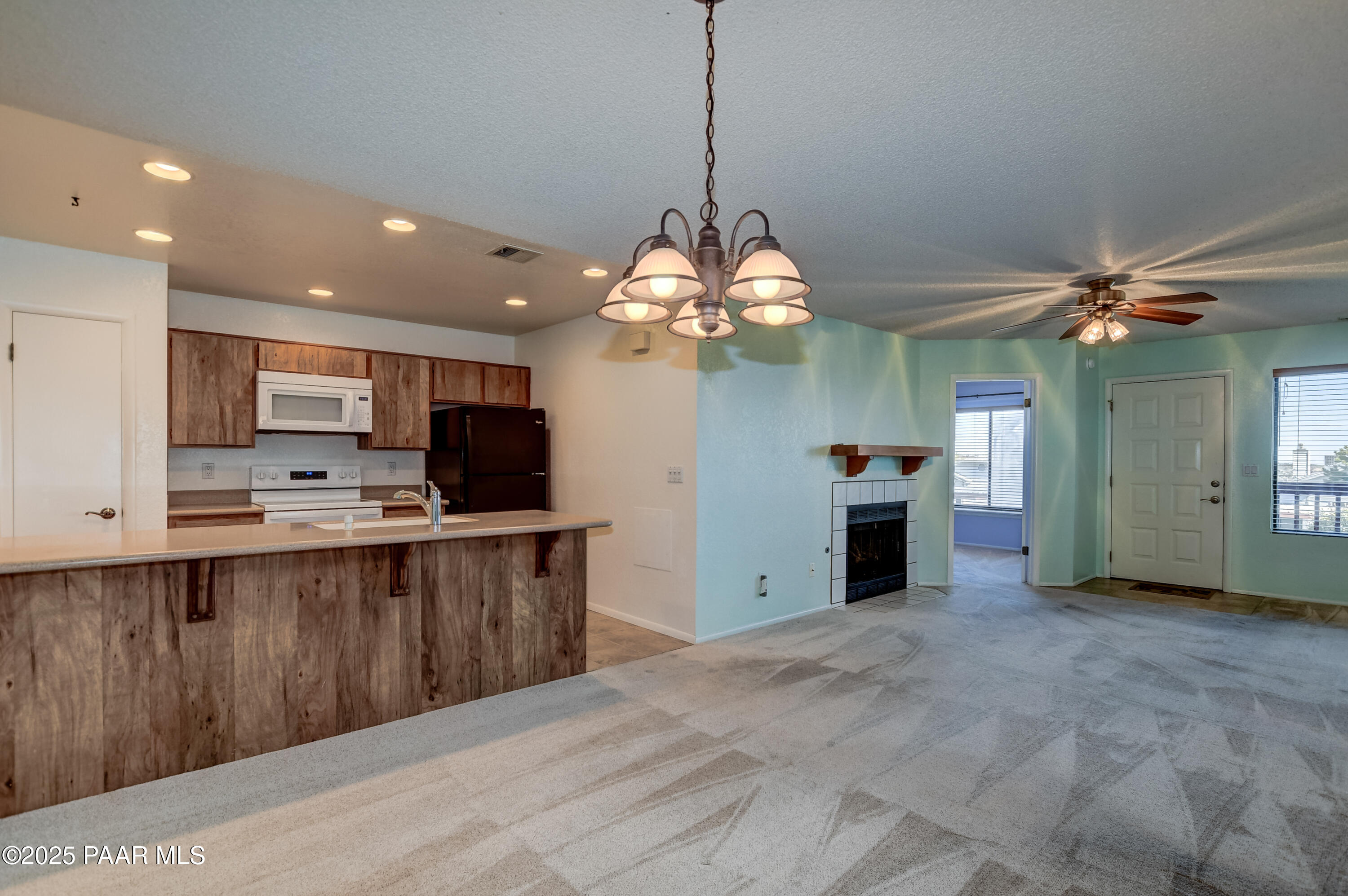 Prescott, Arizona 86301, United States, 2 Bedrooms Bedrooms, ,2 BathroomsBathrooms,Residential,Pending,111385