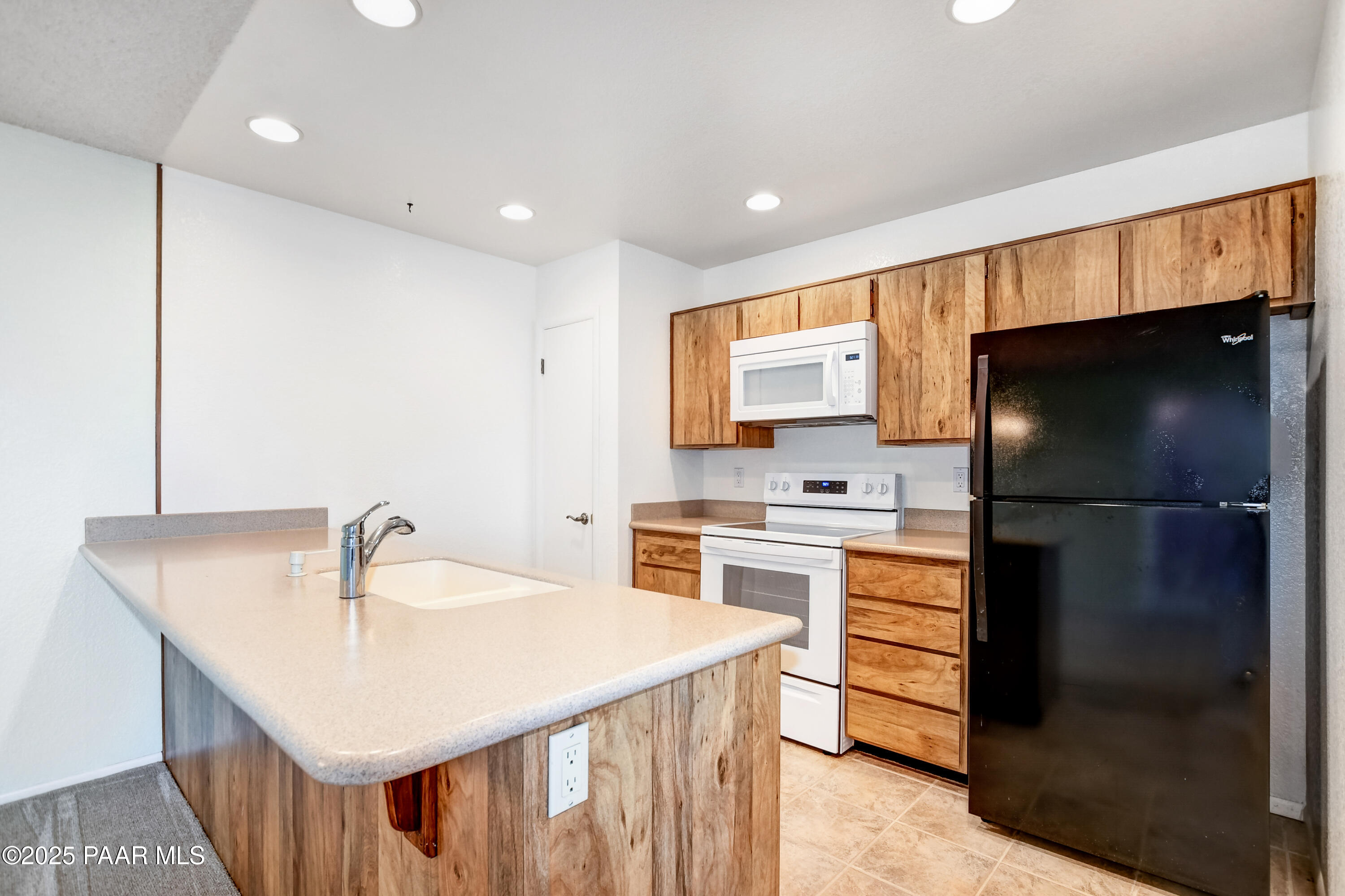 Prescott, Arizona 86301, United States, 2 Bedrooms Bedrooms, ,2 BathroomsBathrooms,Residential,Pending,111385