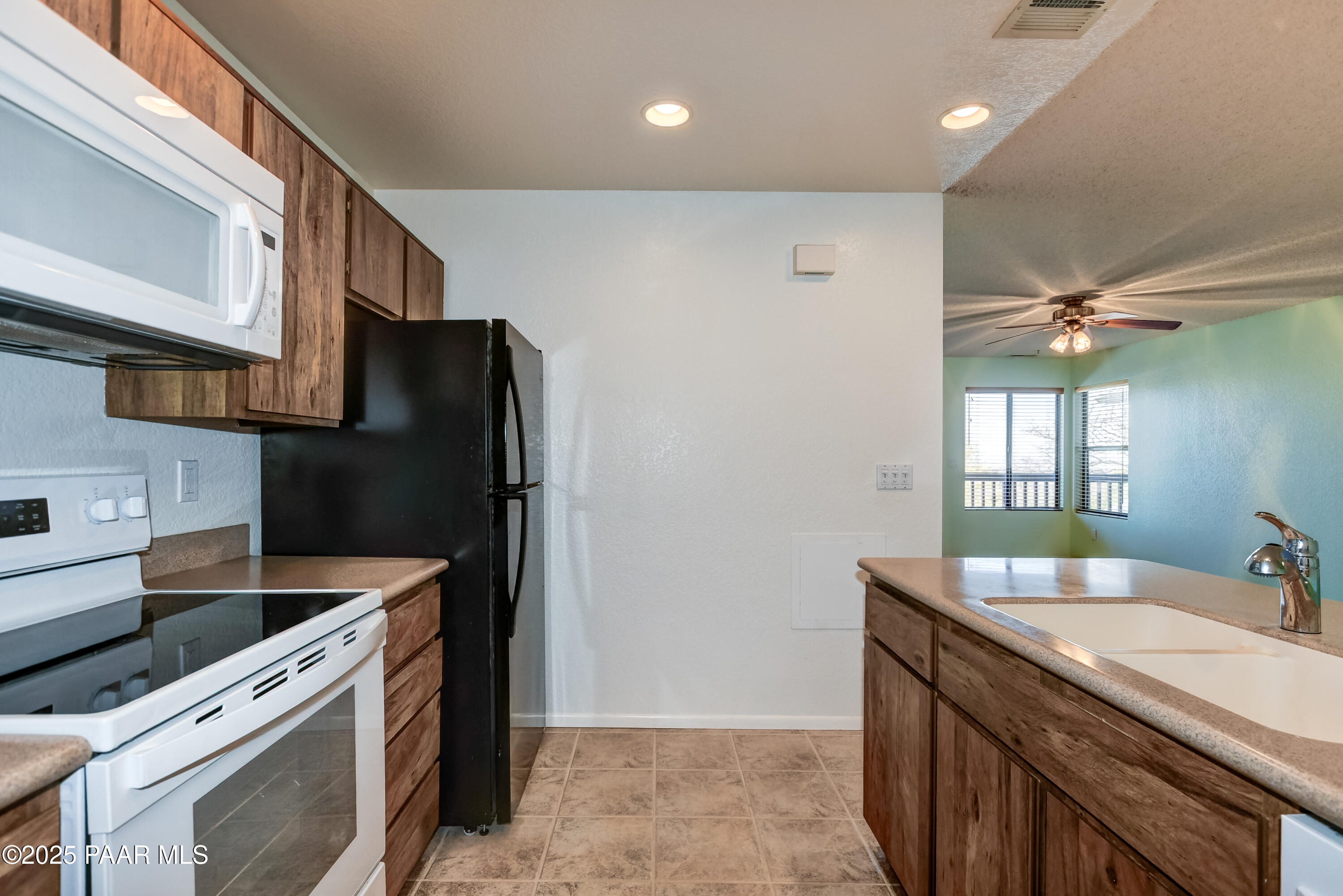 Prescott, Arizona 86301, United States, 2 Bedrooms Bedrooms, ,2 BathroomsBathrooms,Residential,Pending,111385