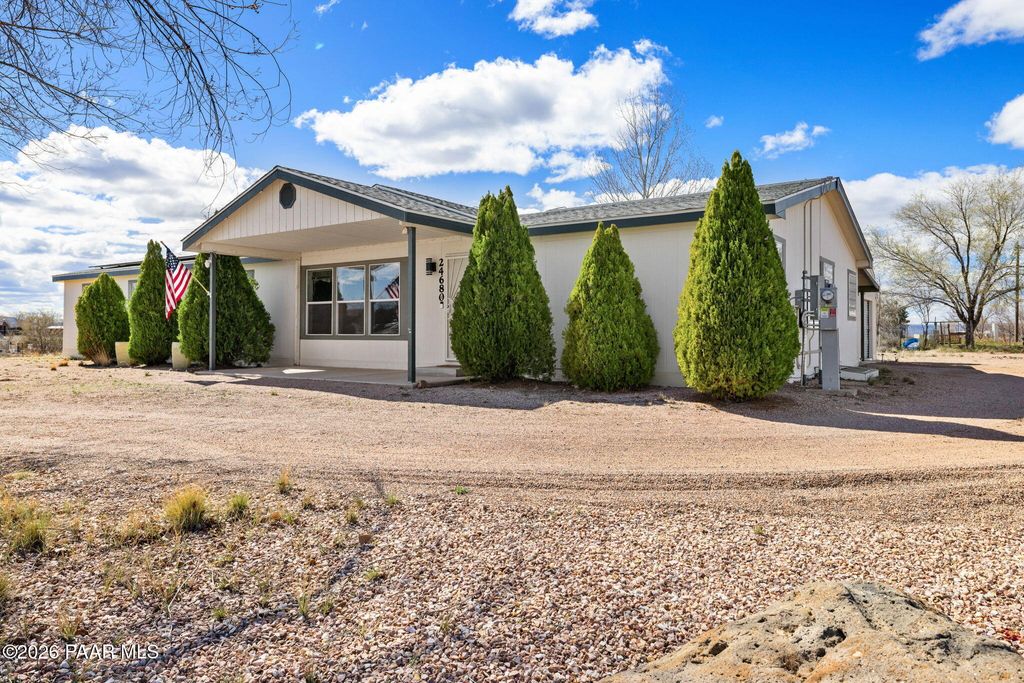 Photo of 24680 N St Louis Street, Paulden, AZ 86334 (MLS # 1080152)