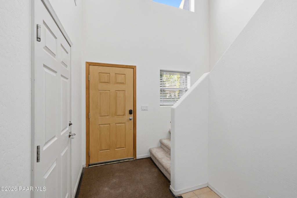 Photo of 985 N Fairway Drive, Dewey-Humboldt, AZ 86327 (MLS # 1084104)