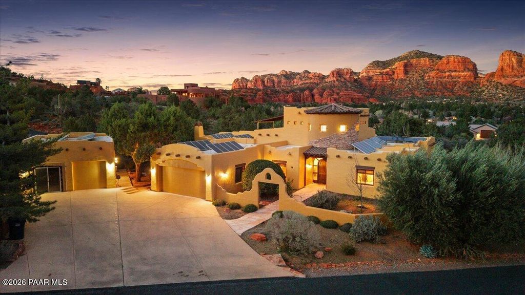 Photo of 70 Via Del Viento, Sedona, AZ 86351 (MLS # 1080391)