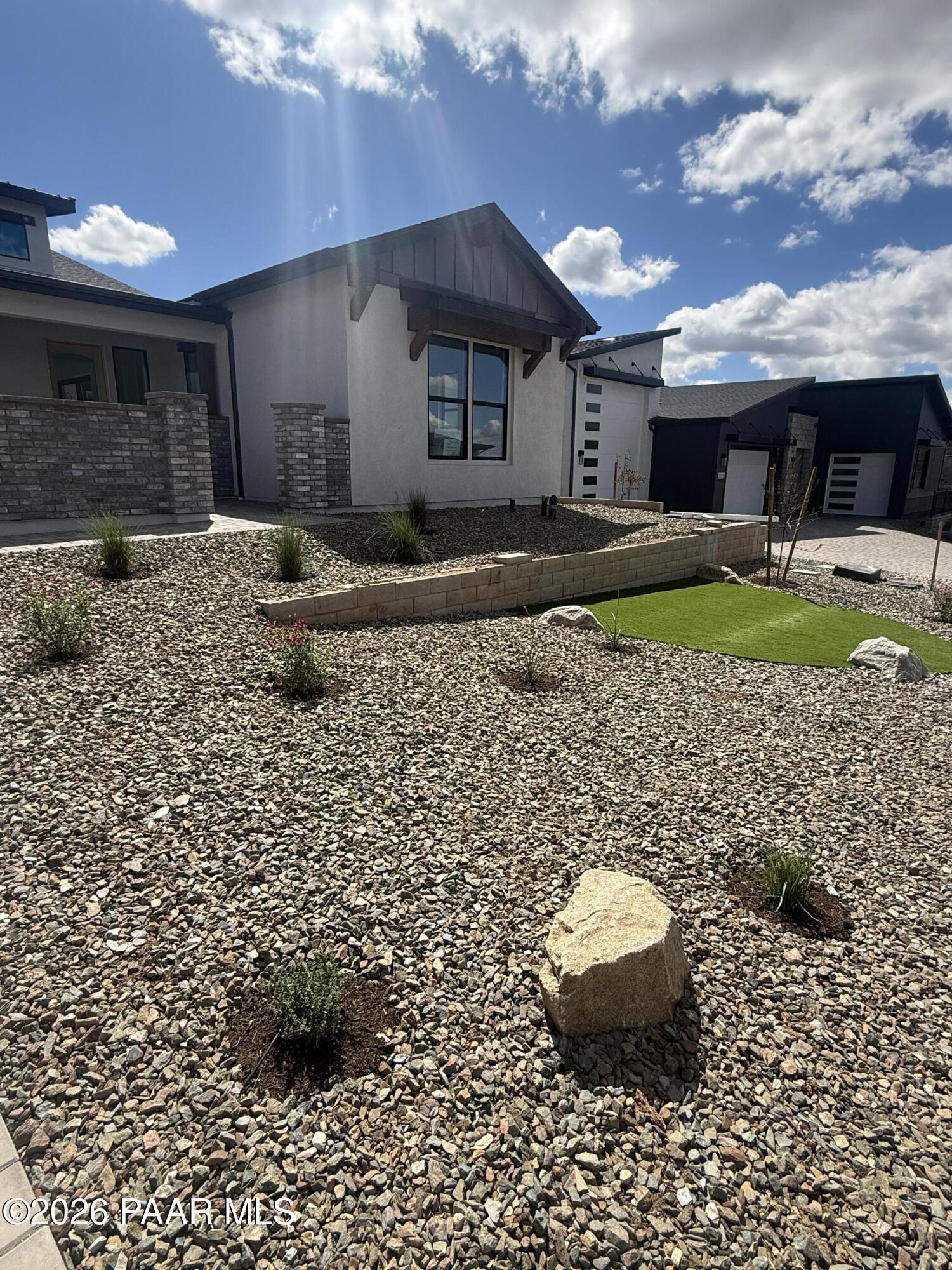 5669 E Blackburn Court