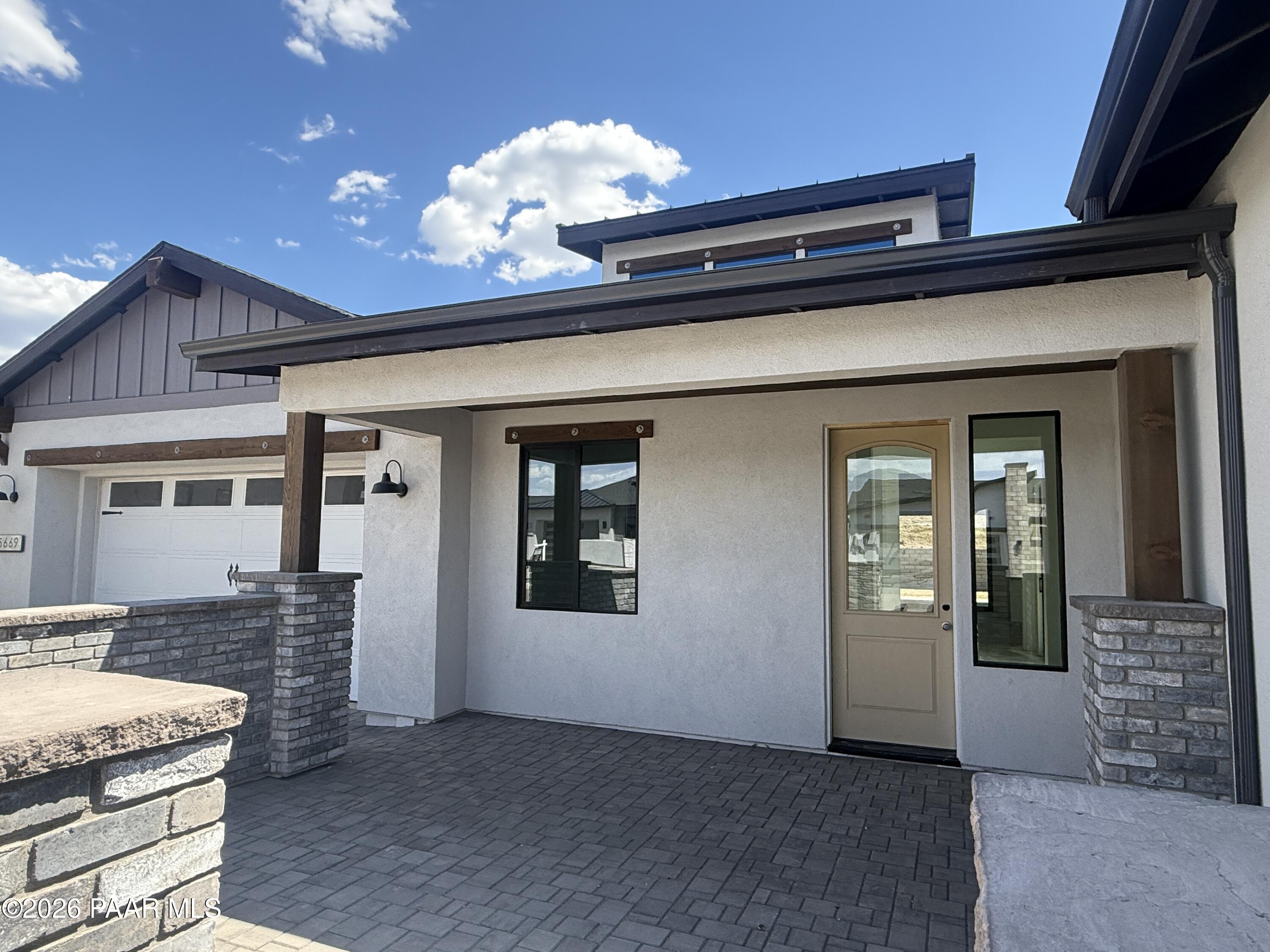 5669 E Blackburn Court