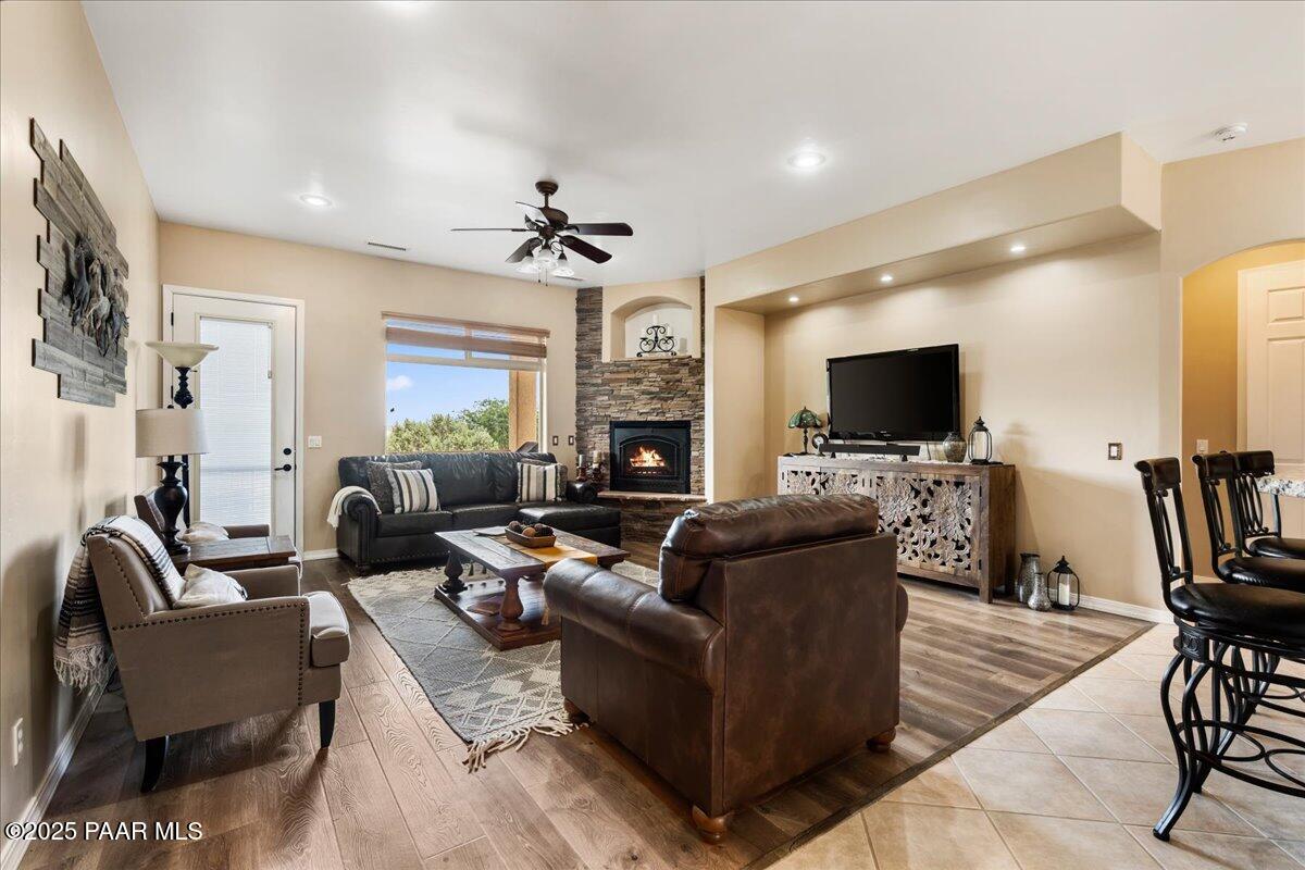 1395 N Rustlers Roost