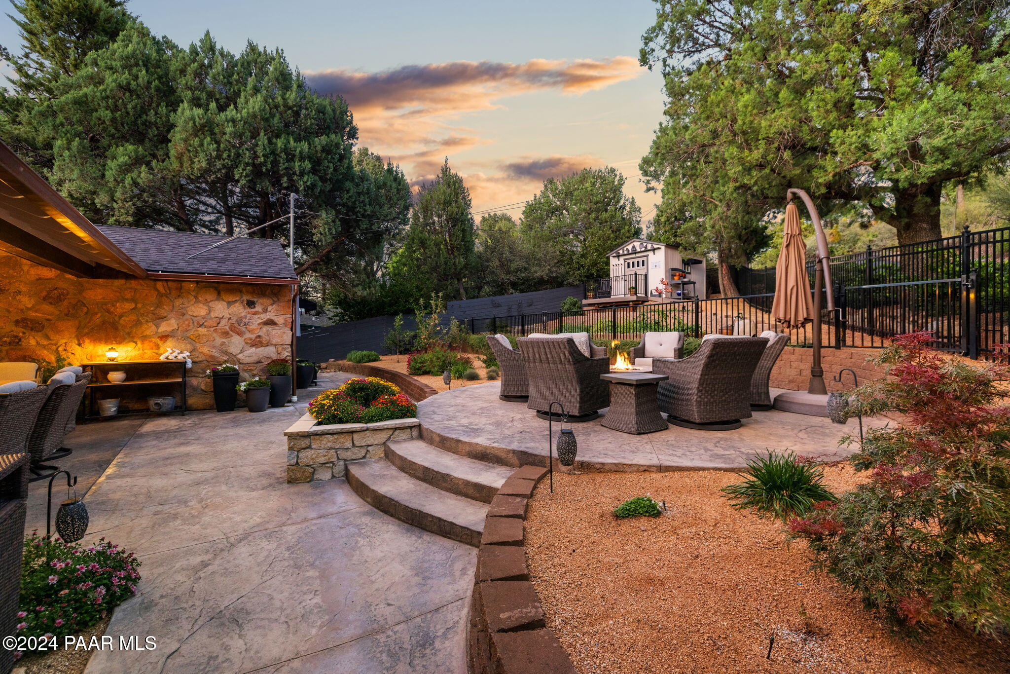 1099 Old Hassayampa Lane
