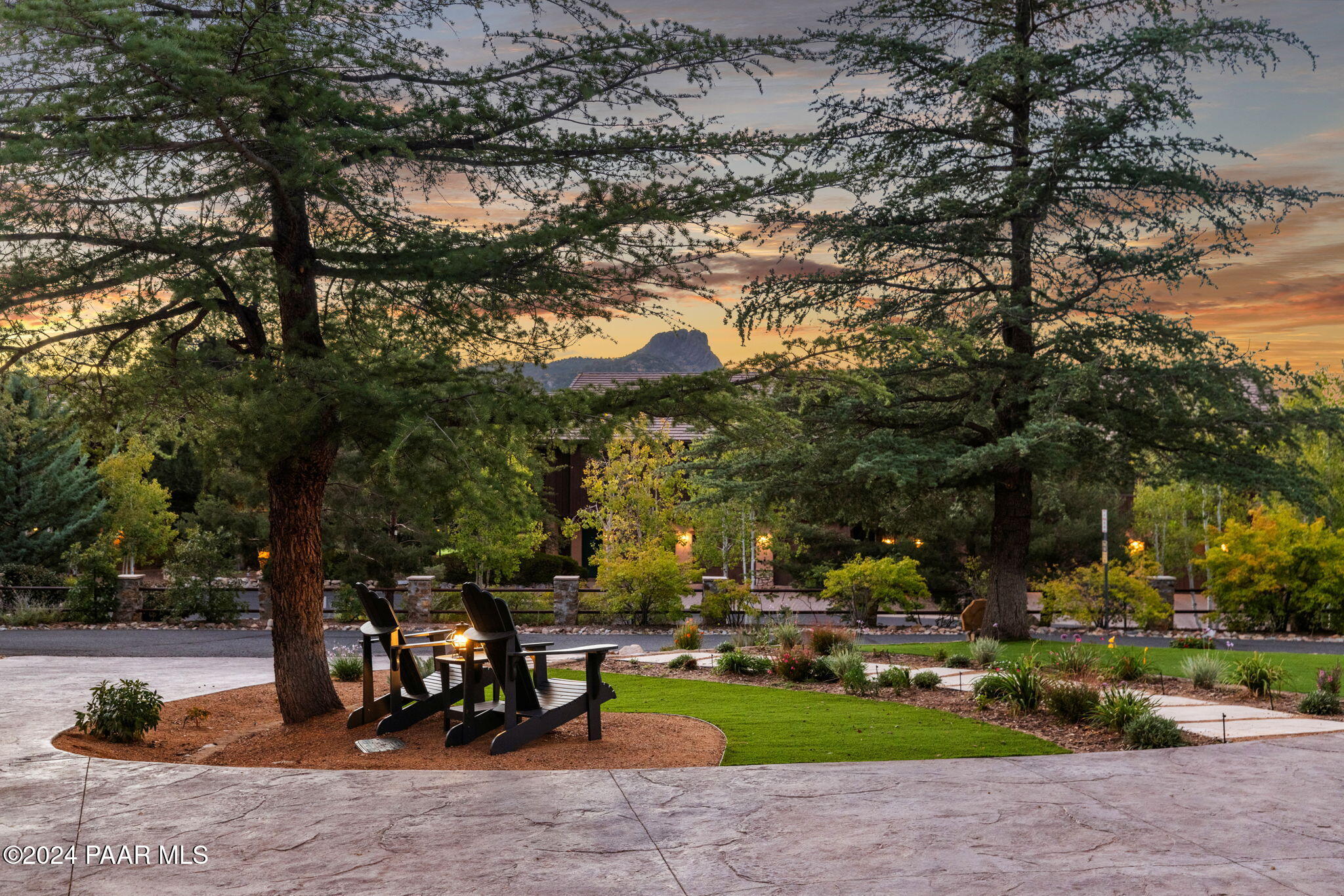 1099 Old Hassayampa Lane