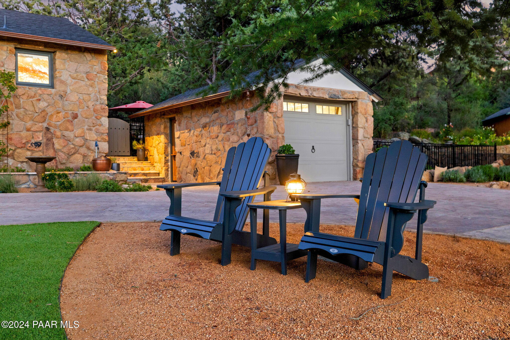 1099 Old Hassayampa Lane