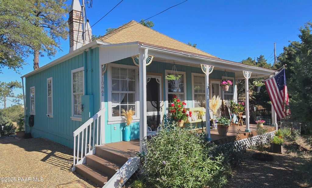 Photo of 1066 N Skyline Drive, Prescott, AZ 86305 (MLS # 1082859)