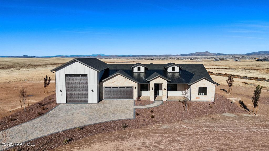 Photo of 5630 E Norma Drive, Prescott Valley, AZ 86315 (MLS # 1078063)