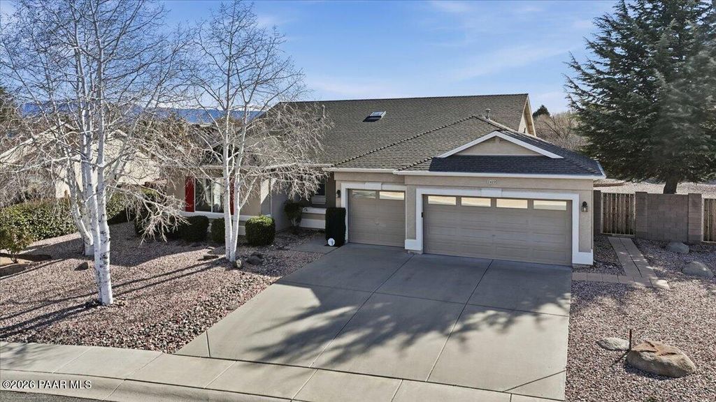 Photo of 7419 N Windy Walk Way, Prescott Valley, AZ 86315 (MLS # 1079310)