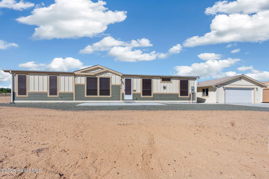 Photo of 1515 Corte Del Sol Place, Chino Valley, AZ 86323 (MLS # 1077035)