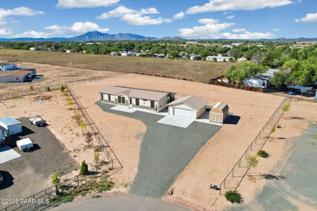 Photo of 1515 Corte Del Sol Place, Chino Valley, AZ 86323 (MLS # 1077035)
