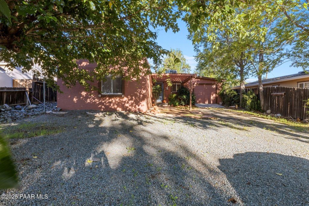 Photo of 9840 S Eighth Street, Mayer, AZ 86333 (MLS # 1076961)