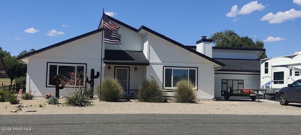 Photo of 11040 Singletree Trail, Dewey-Humboldt, AZ 86327 (MLS # 1078598)