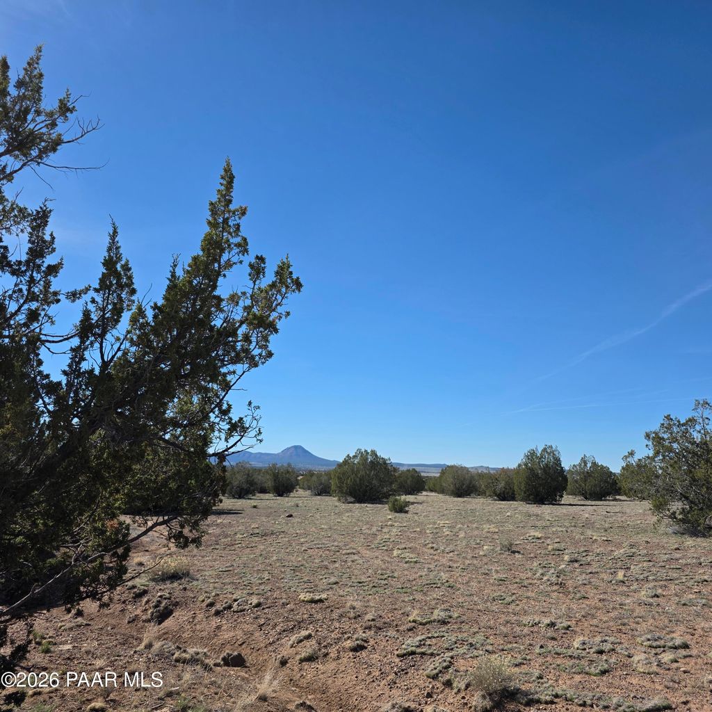 Photo of 8 Tanner, Ash Fork, AZ 86320 (MLS # 1080541)