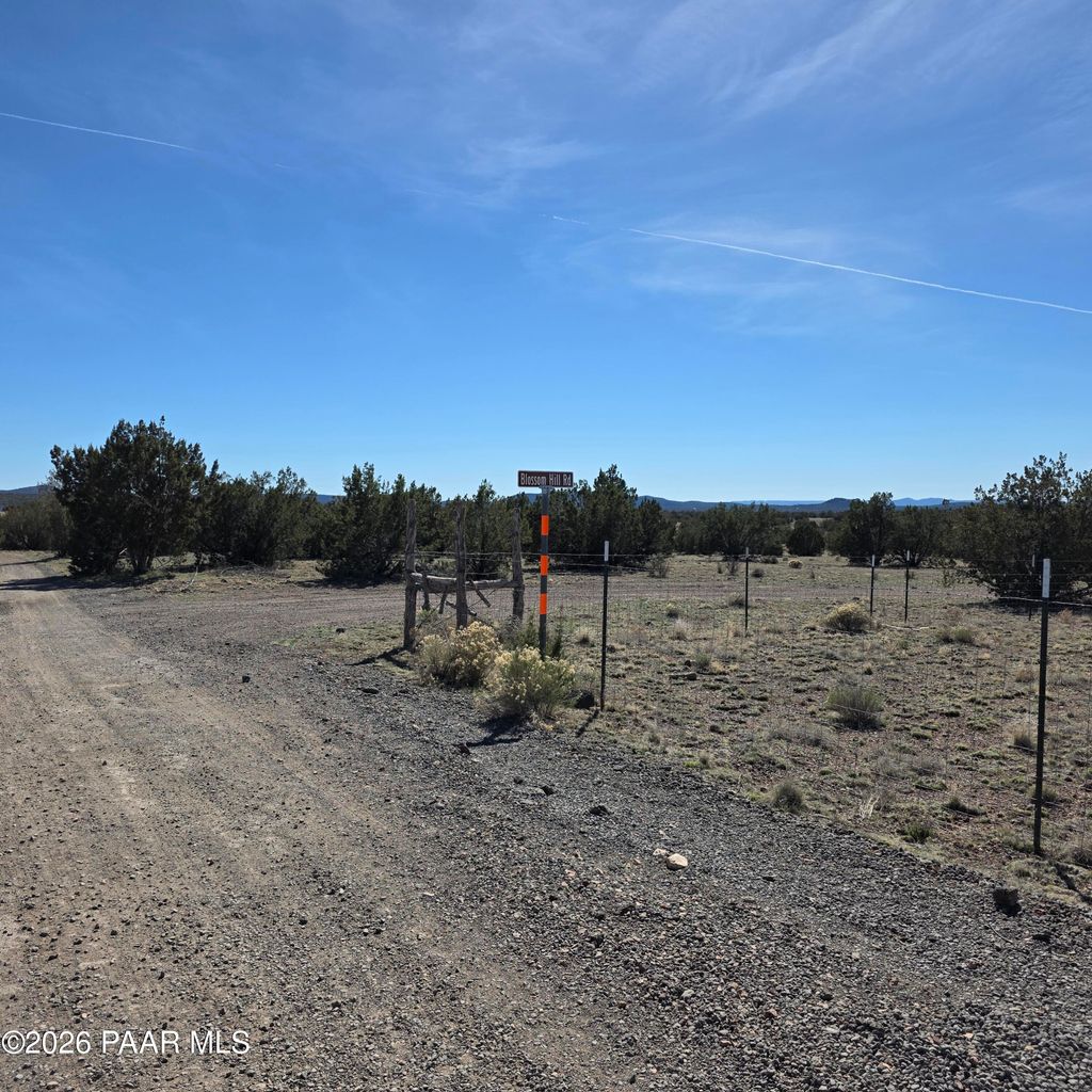 Photo of 8 Tanner, Ash Fork, AZ 86320 (MLS # 1080541)