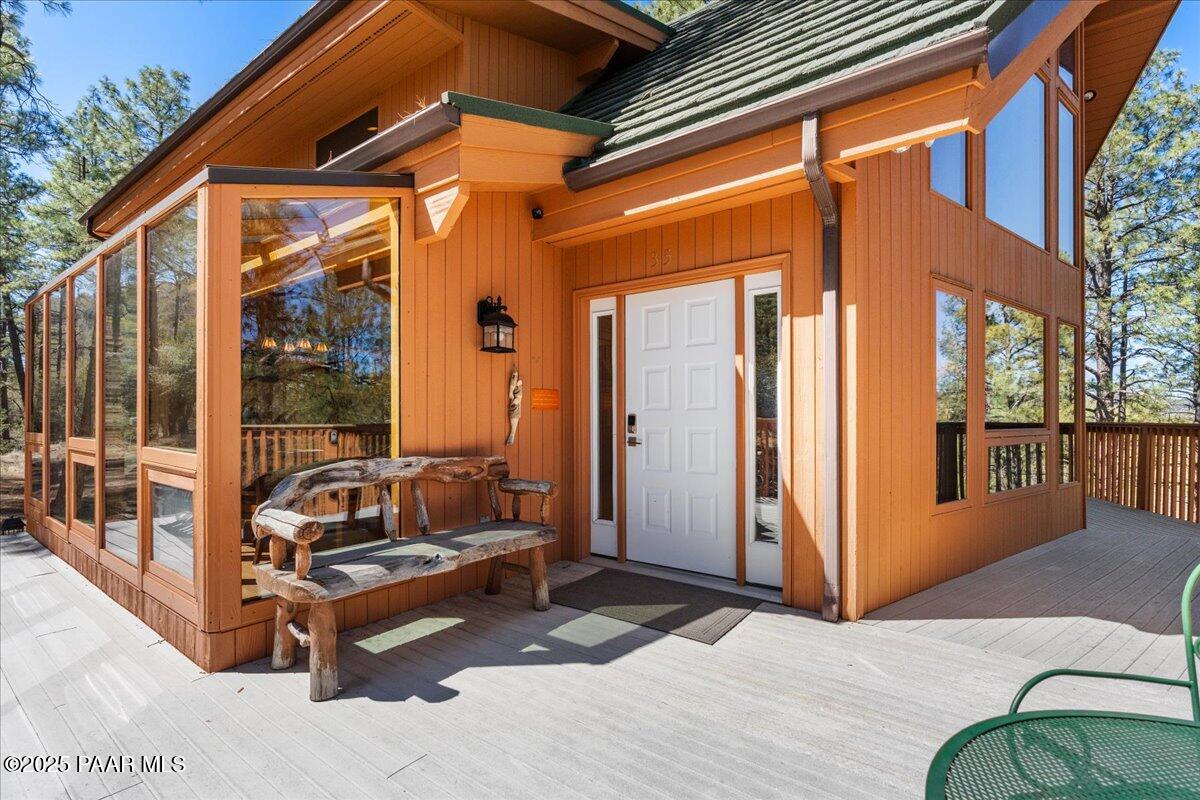 35 E Colonels Way
