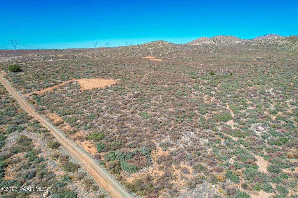 Photo of 4 E Ranger Way, Dewey-Humboldt, AZ 86327 (MLS # 1080655)