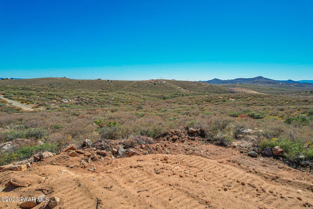 Photo of 4 E Ranger Way, Dewey-Humboldt, AZ 86327 (MLS # 1080655)