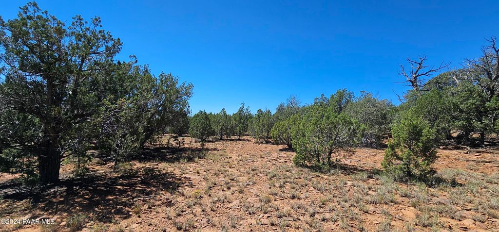 Photo of 884 Westwood Ranches, Williams, AZ 86046 (MLS # 1082307)