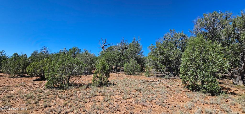Photo of 884 Westwood Ranches, Williams, AZ 86046 (MLS # 1082307)