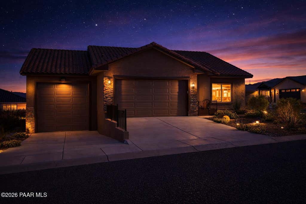 Photo of 661 Shadow Canyon Drive, Clarkdale, AZ 86324 (MLS # 1084133)