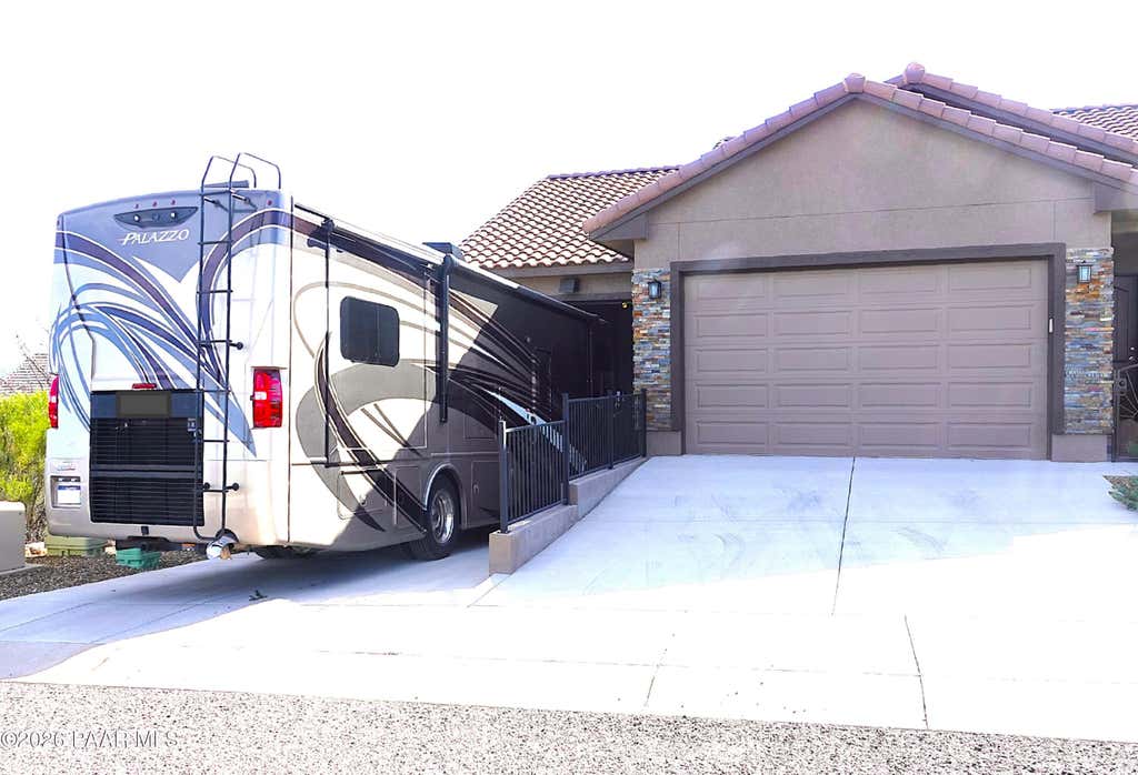 Photo of 661 Shadow Canyon Drive, Clarkdale, AZ 86324 (MLS # 1084133)