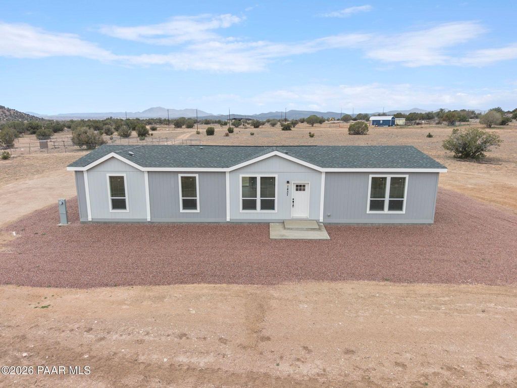 Photo of 1437 E Whirlpool Drive, Paulden, AZ 86334 (MLS # 1079607)