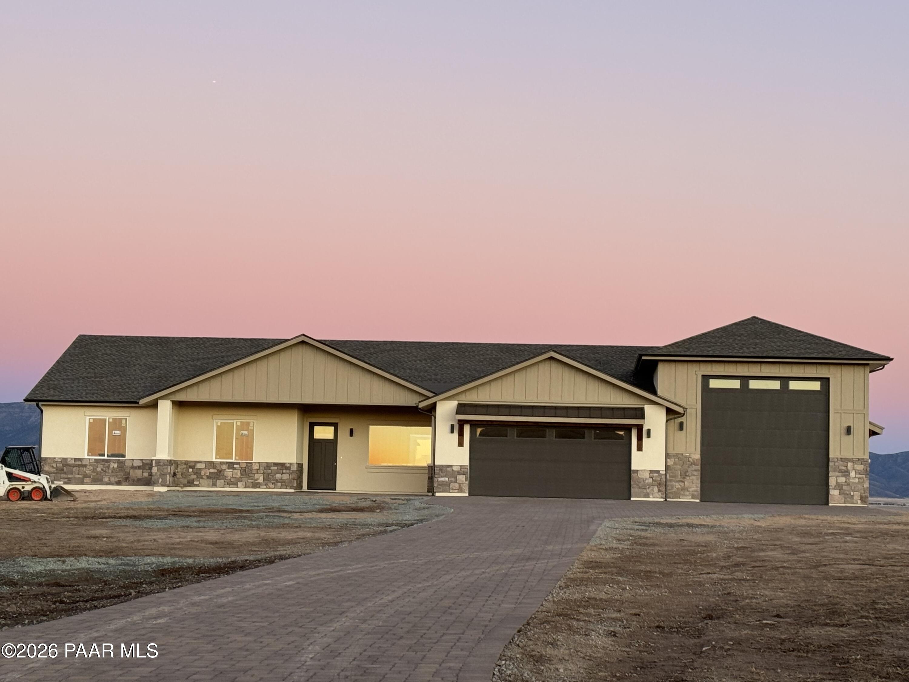 8355 N Barnes Street