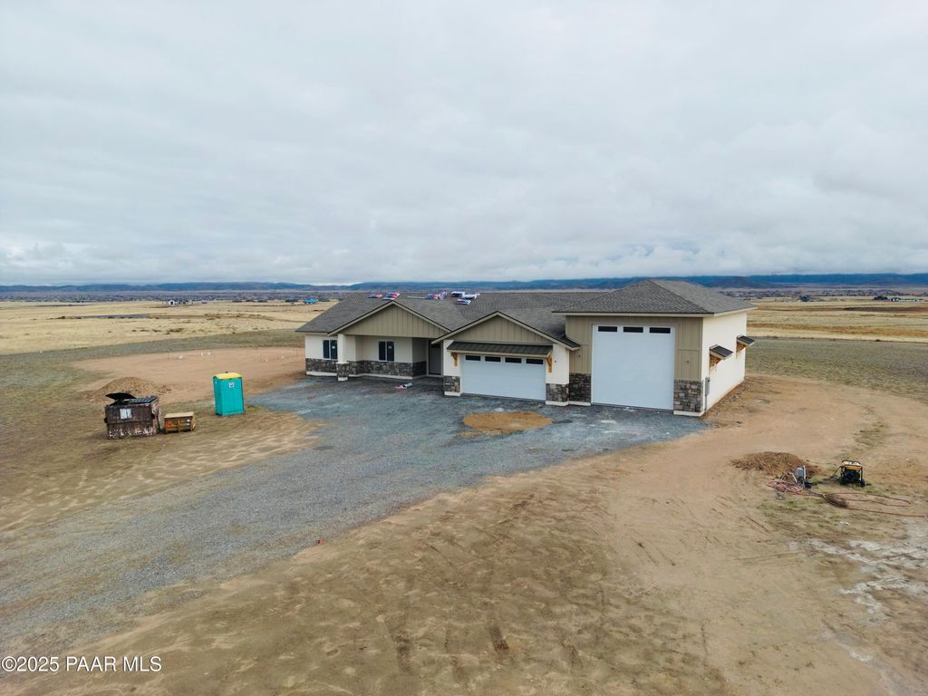 Photo of 8355 N Barnes Street, Prescott Valley, AZ 86315 (MLS # 1078010)
