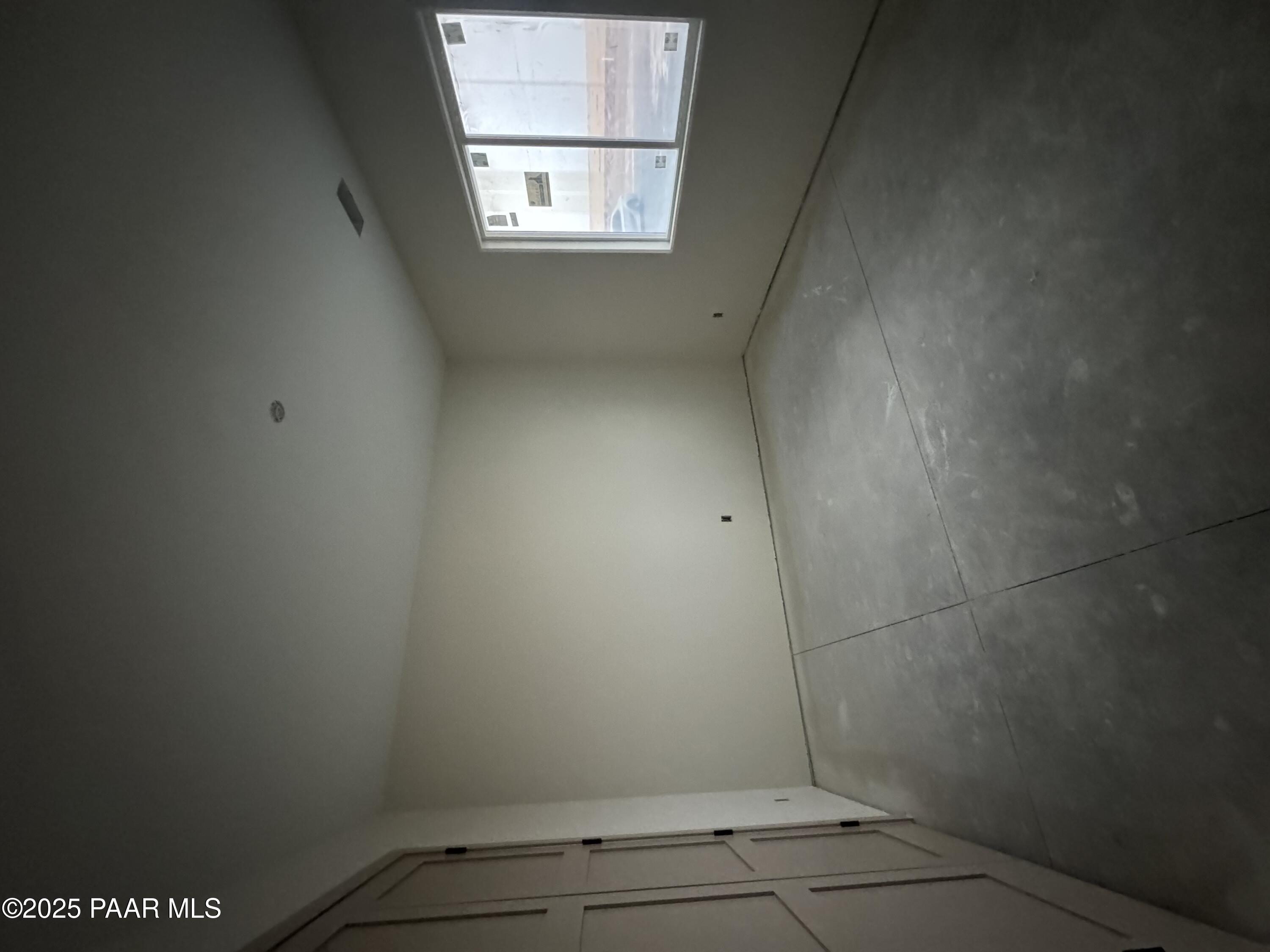 8355 N Barnes Street