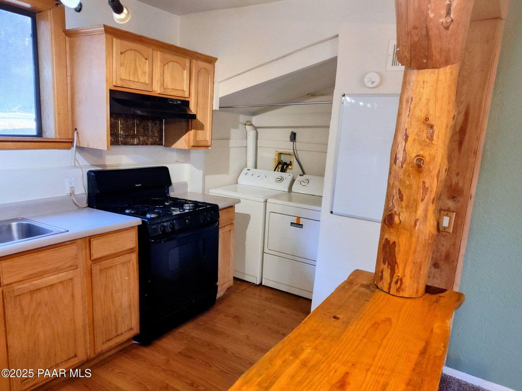 Photo of 1718 E Mountain View Avenue, Flagstaff, AZ 86004 (MLS # 1078376)