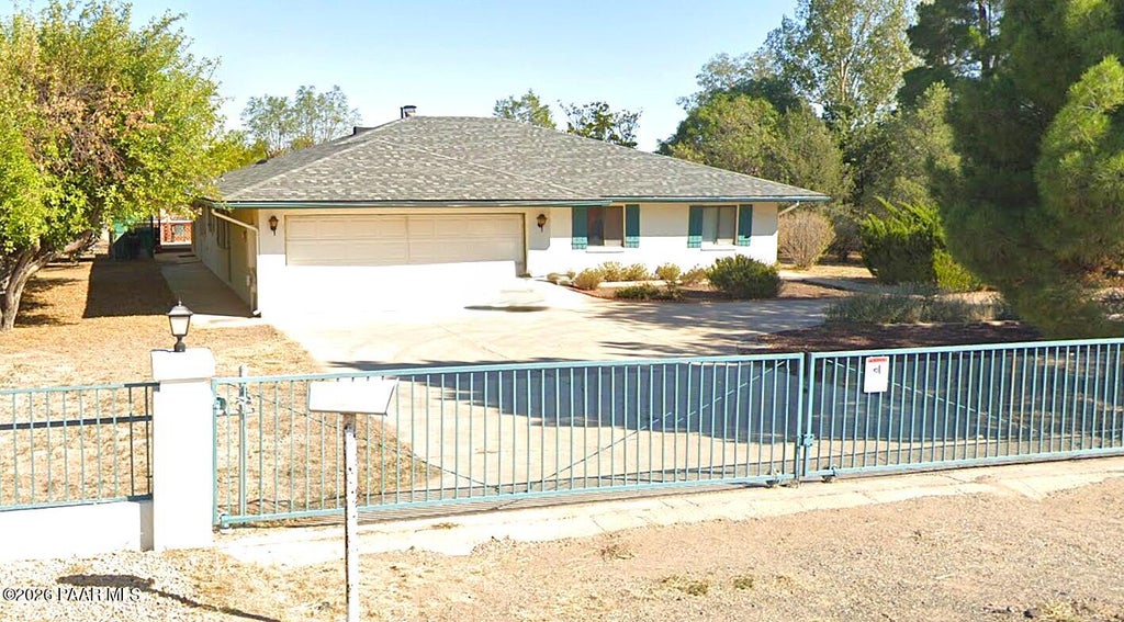 Photo of 860 N Road 4, Chino Valley, AZ 86323 (MLS # 1084938)
