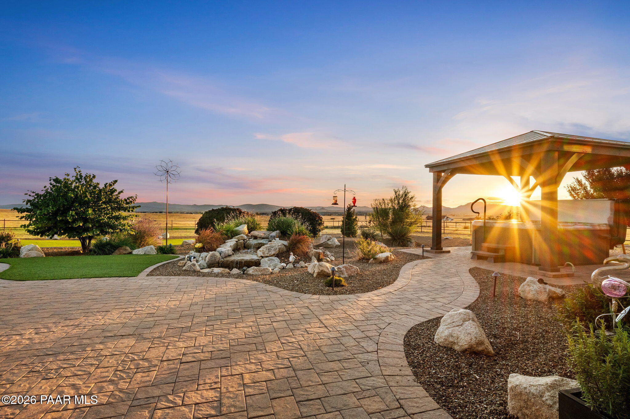 10401 Desert Winds Way