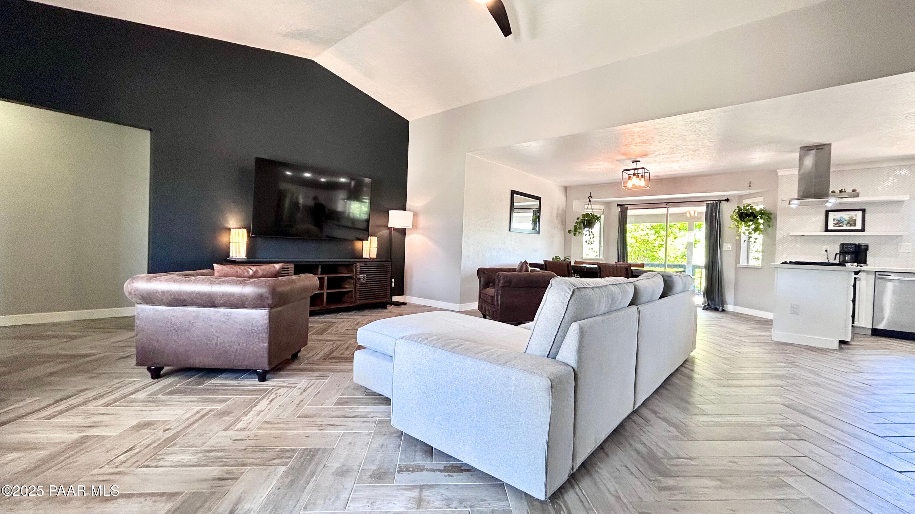 4160 N Cholla Drive