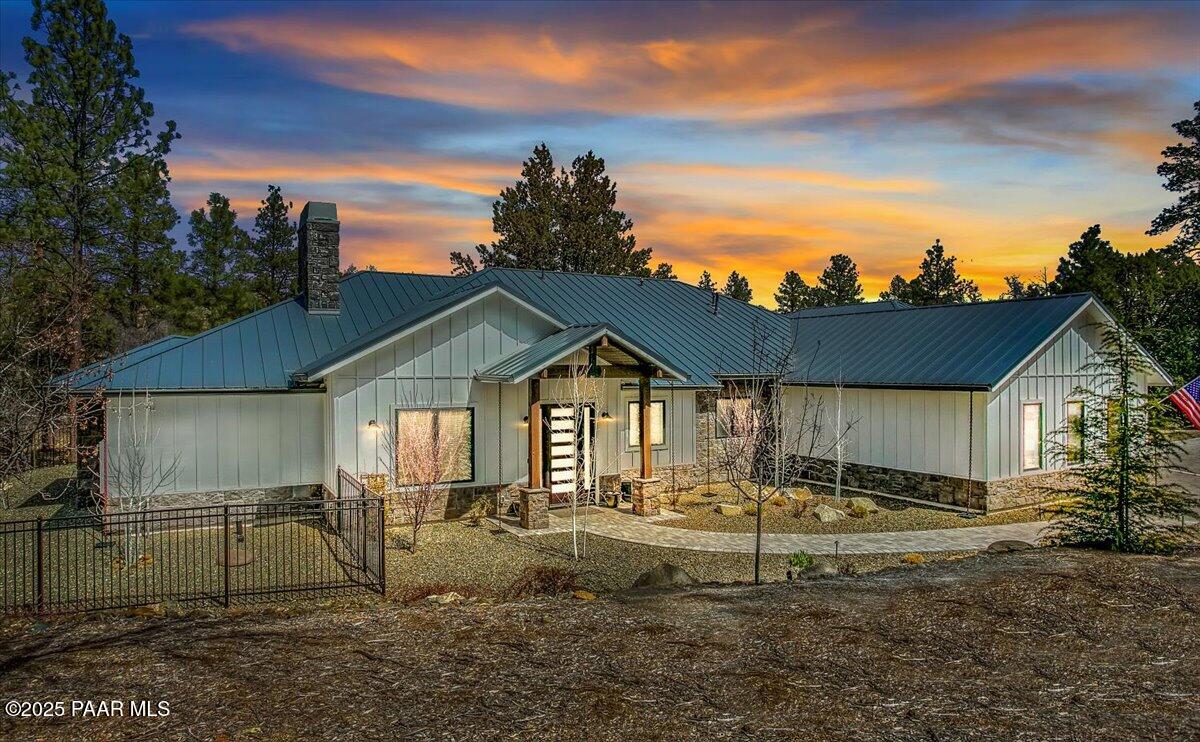 3186 W Pine Lakes Drive