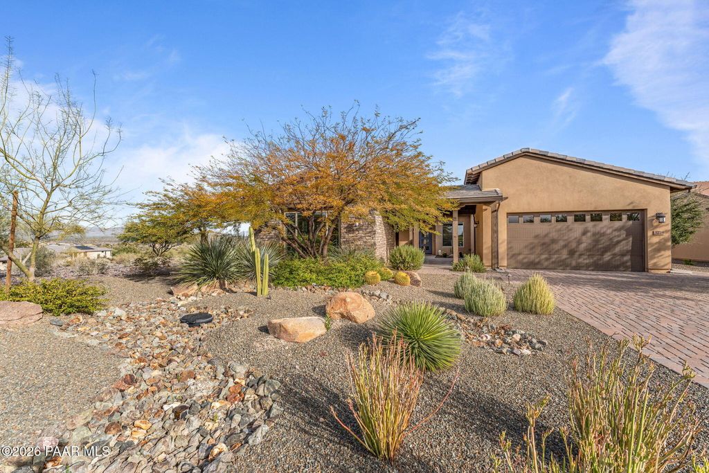 Photo of 3775 Gold Ridge Road, Wickenburg, AZ 85390 (MLS # 1079150)