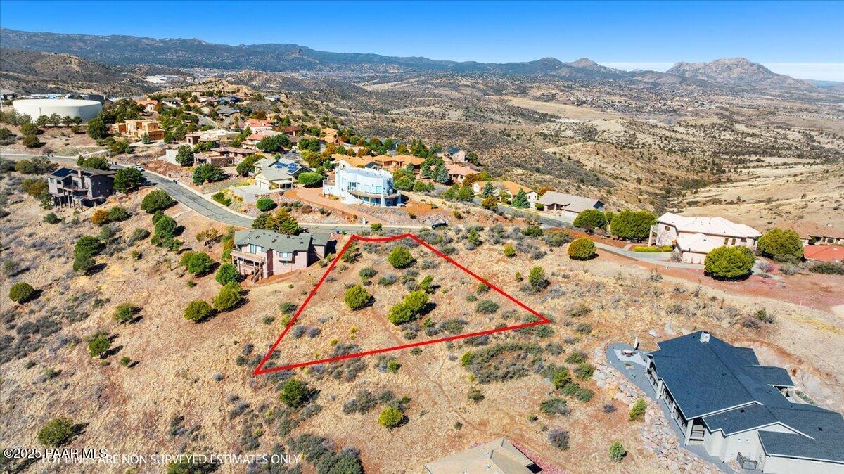 895 Tom Mix Trail