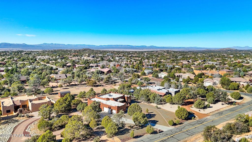 Photo of 13170 N Iron Hawk Drive, Prescott, AZ 86305 (MLS # 1078428)