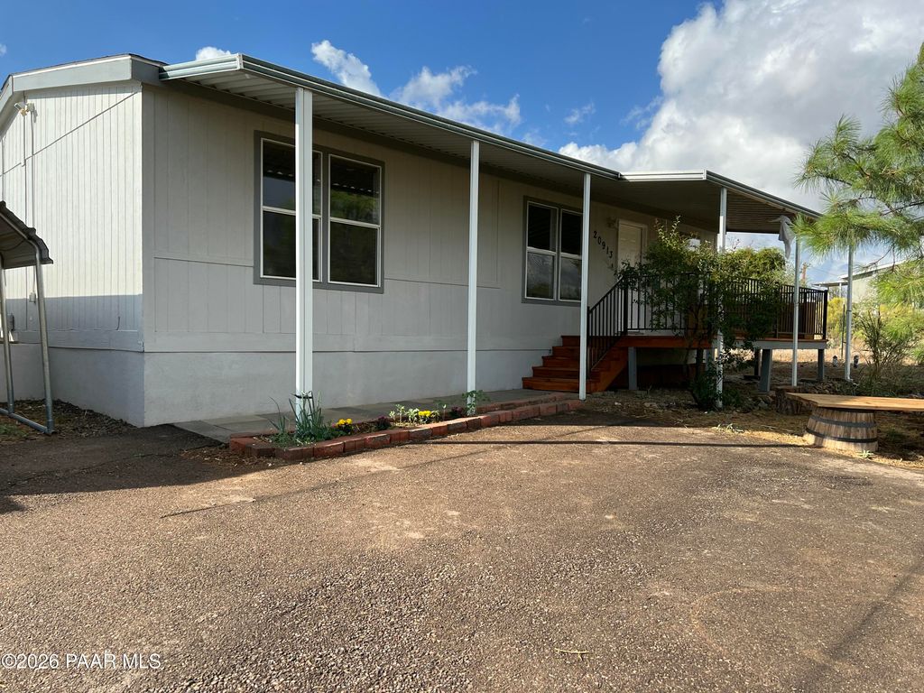 Photo of 20913 E Valley View Lane, Mayer, AZ 86333 (MLS # 1080646)