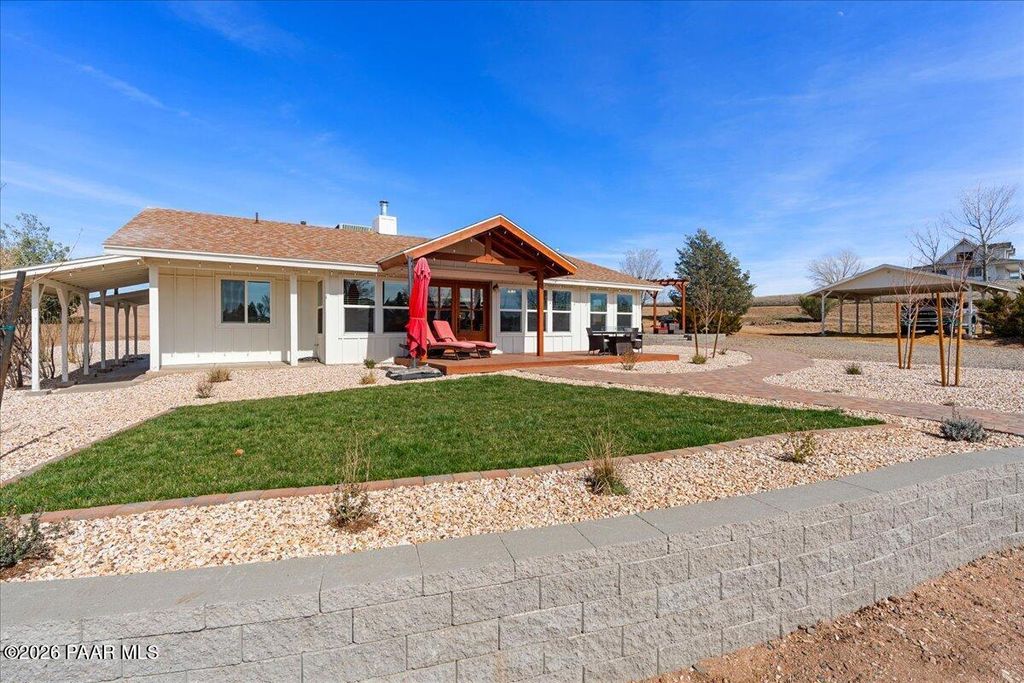 Photo of 2480 W Sundial Road, Chino Valley, AZ 86323 (MLS # 1079766)