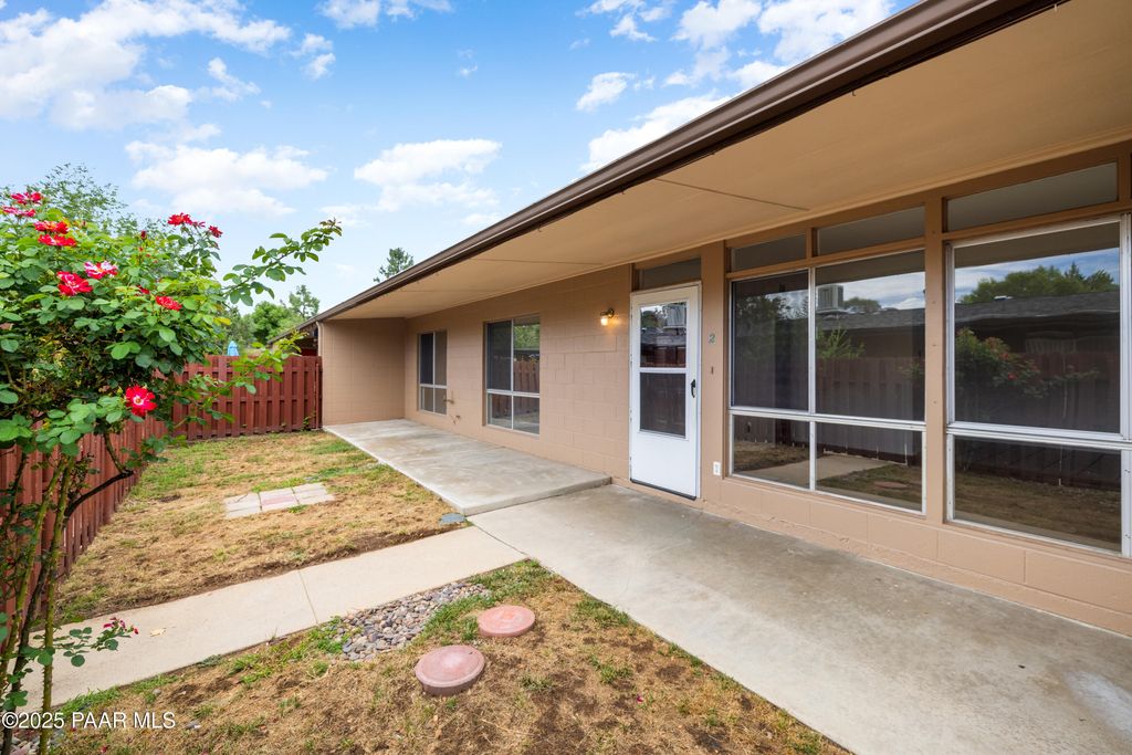 Photo of 340 Country Club Circle #2, Prescott, AZ 86303 (MLS # 1077409)