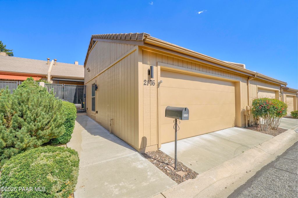 Photo of 2176 Clubhouse Drive, Prescott, AZ 86301 (MLS # 1081891)
