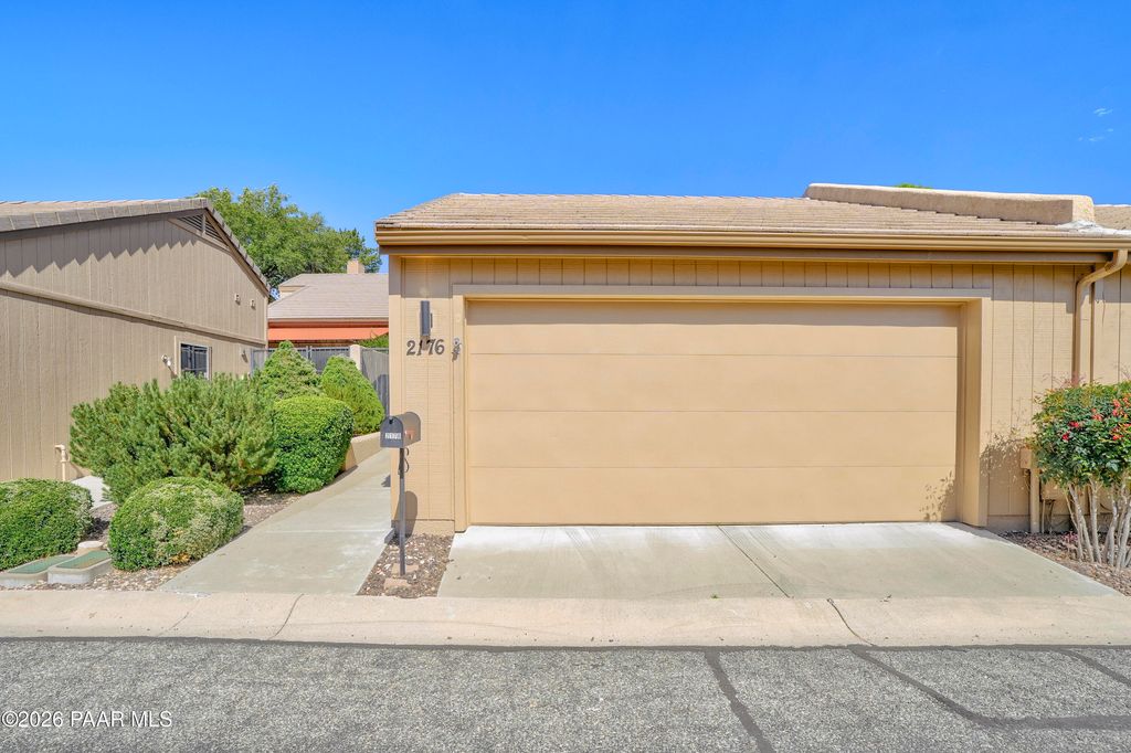 Photo of 2176 Clubhouse Drive, Prescott, AZ 86301 (MLS # 1081891)
