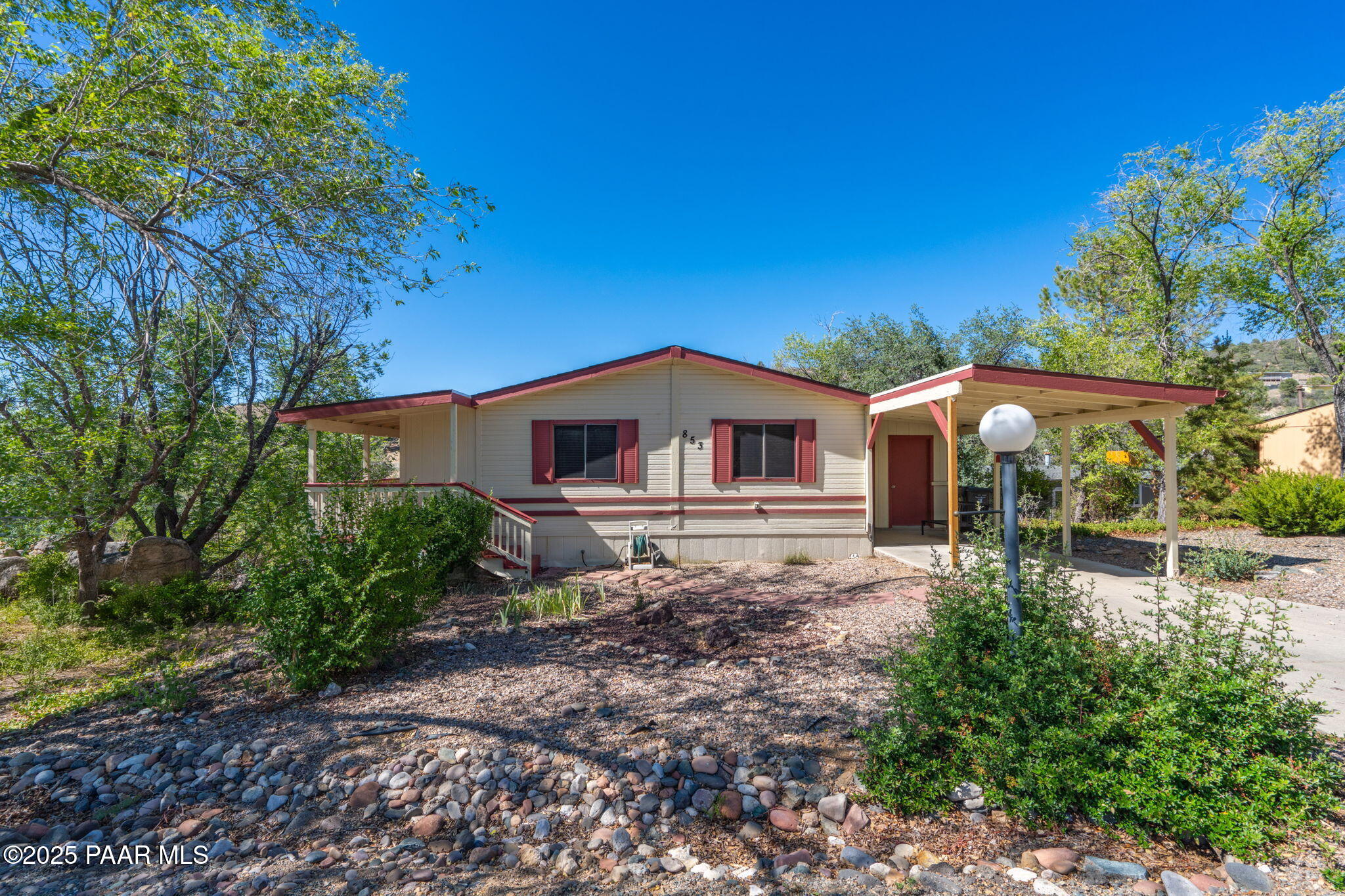 853 N Wildflower Drive