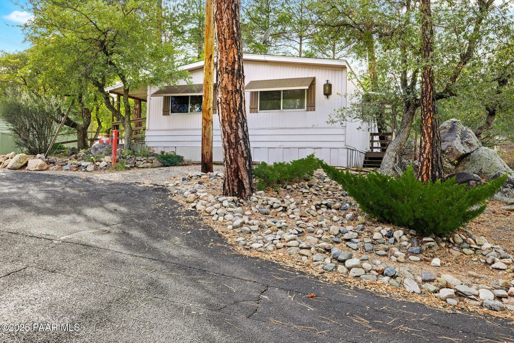 Photo of 910 W Gurley Street #19, Prescott, AZ 86305 (MLS # 1077997)